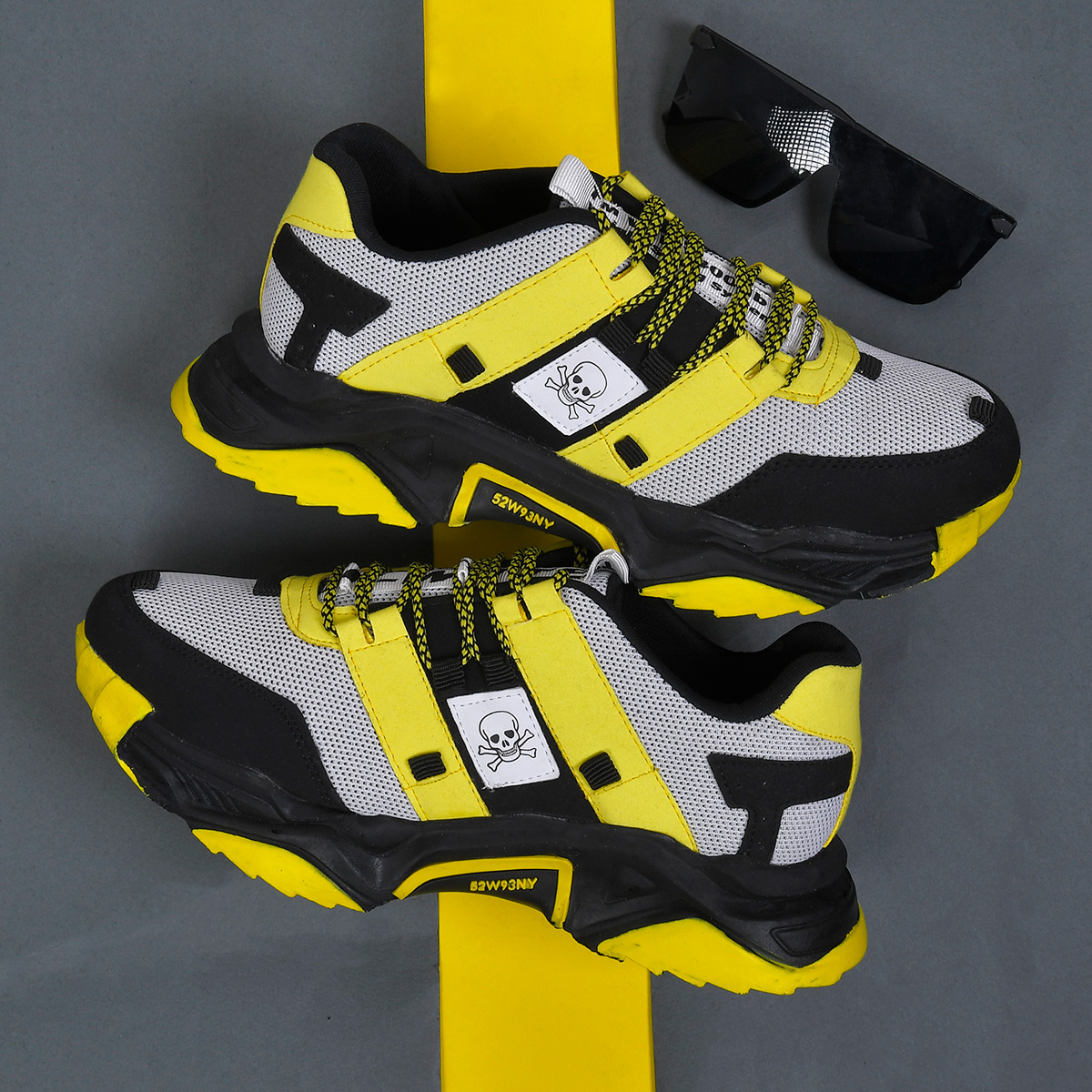 کفش مشکی زرد مردانه مدل Sadra