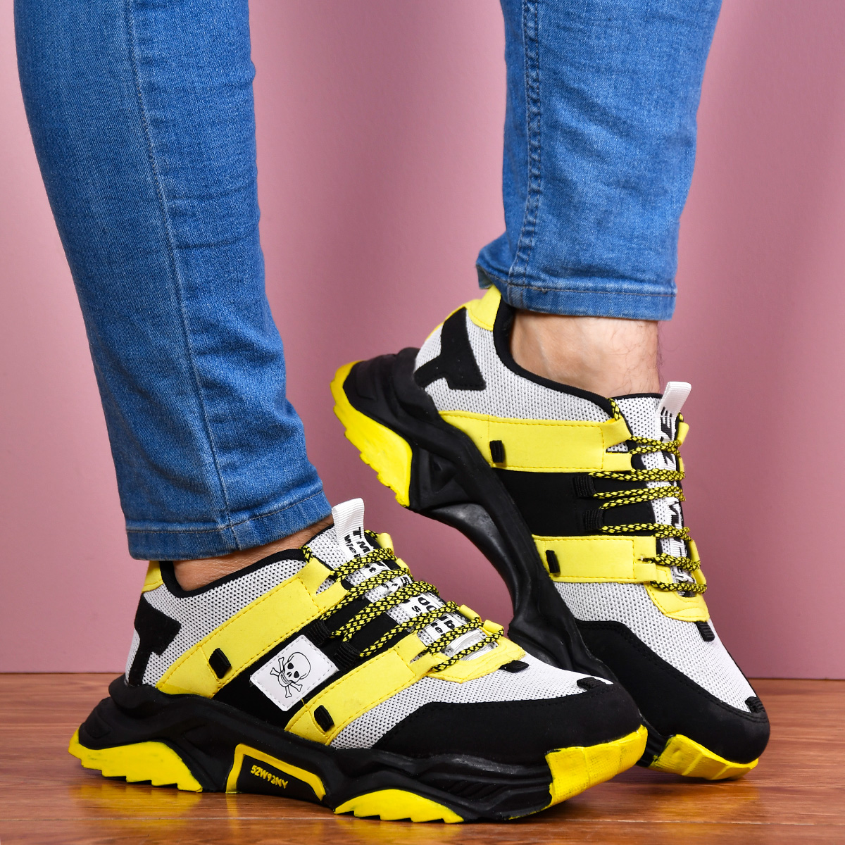 کفش مشکی زرد مردانه مدل Sadra