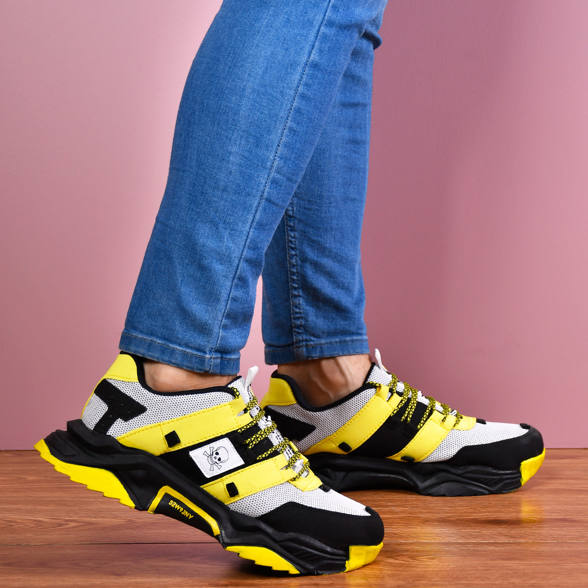 کفش مشکی زرد مردانه مدل Sadra