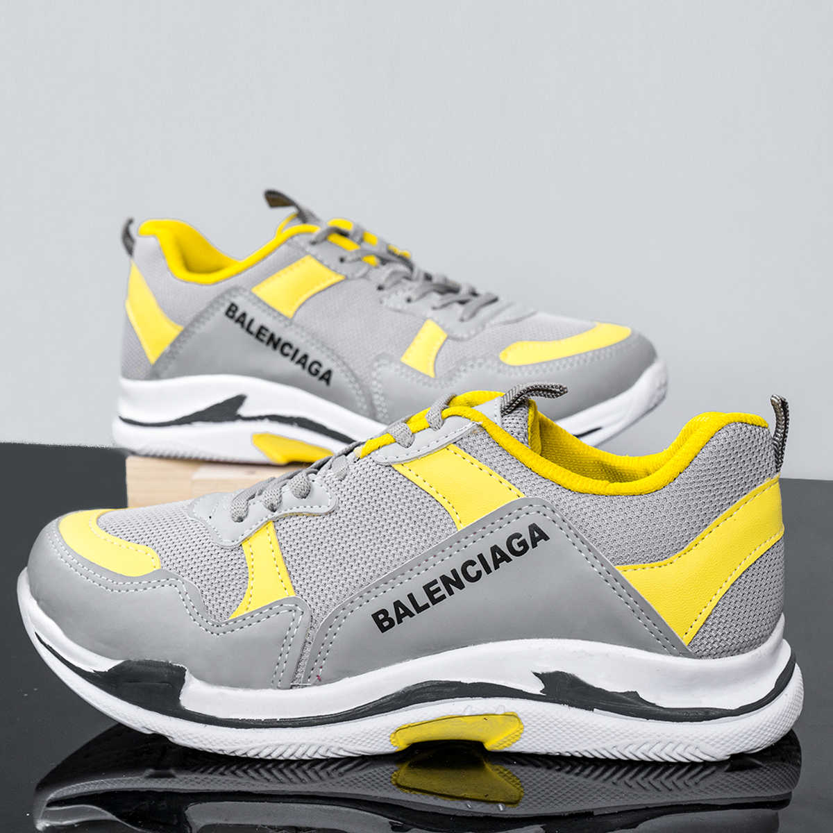 کفش ورزشی طوسی مردانه مدل Aribam