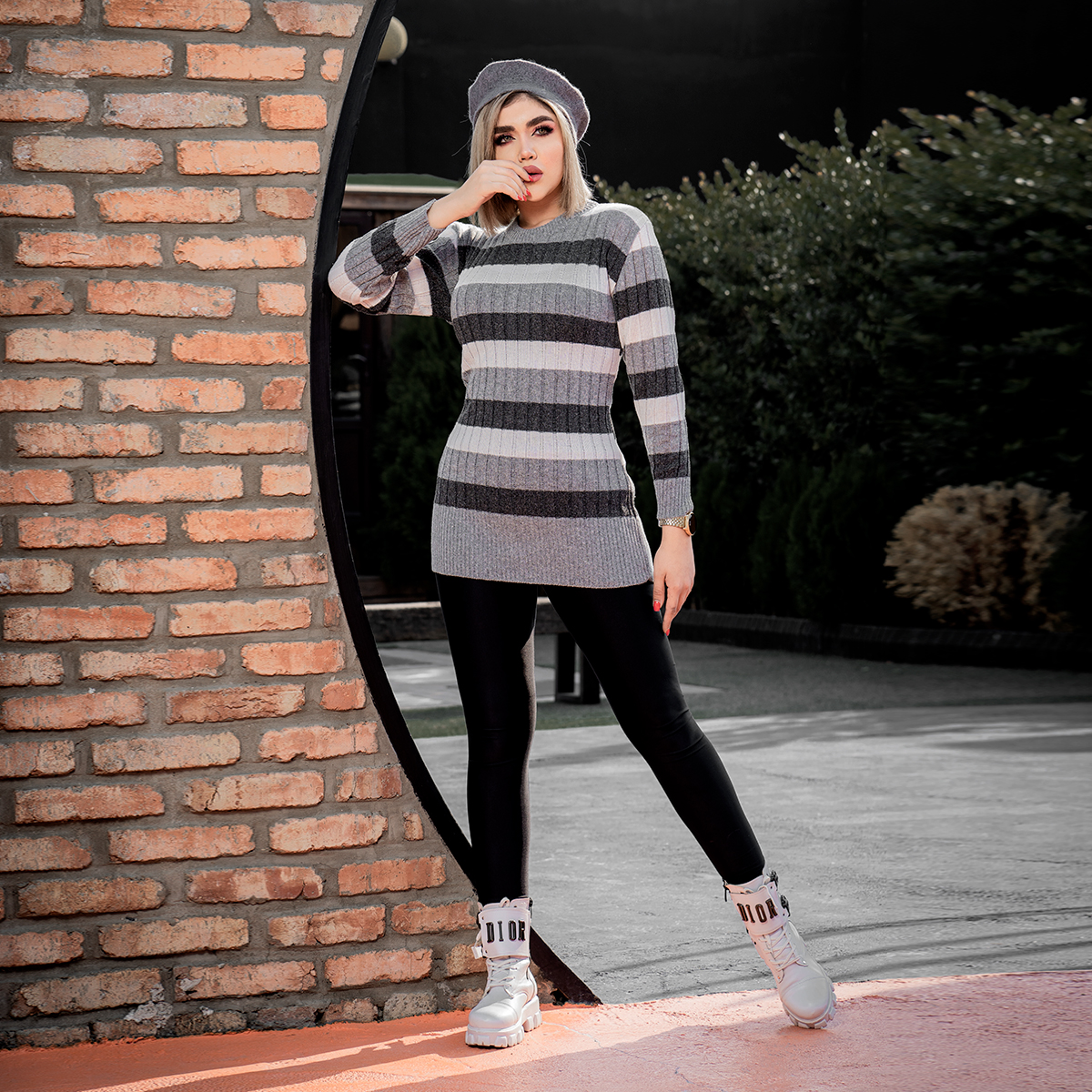 تونیک بافت زنانه راه راه طوسی مشکی مدل kareno