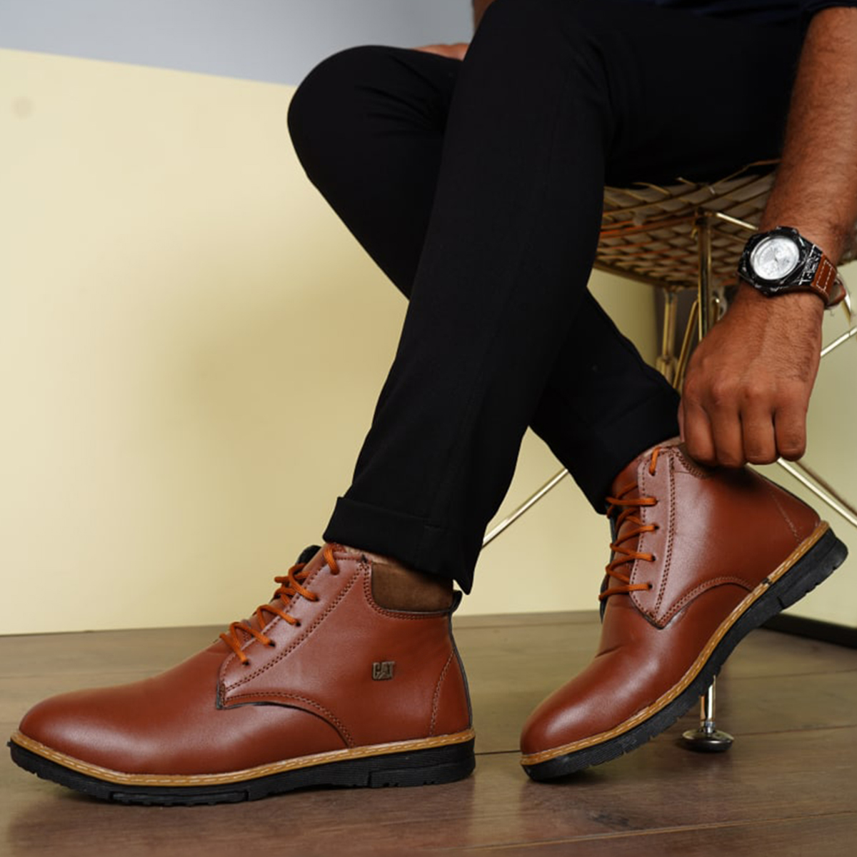 کفش تخت ساقدار cat عسلی مردانه مدلRivari