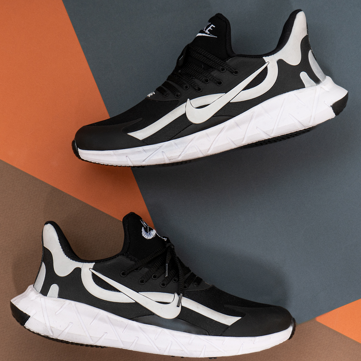 کفش ورزشی نایک مشکی سفید مدل Zaxi