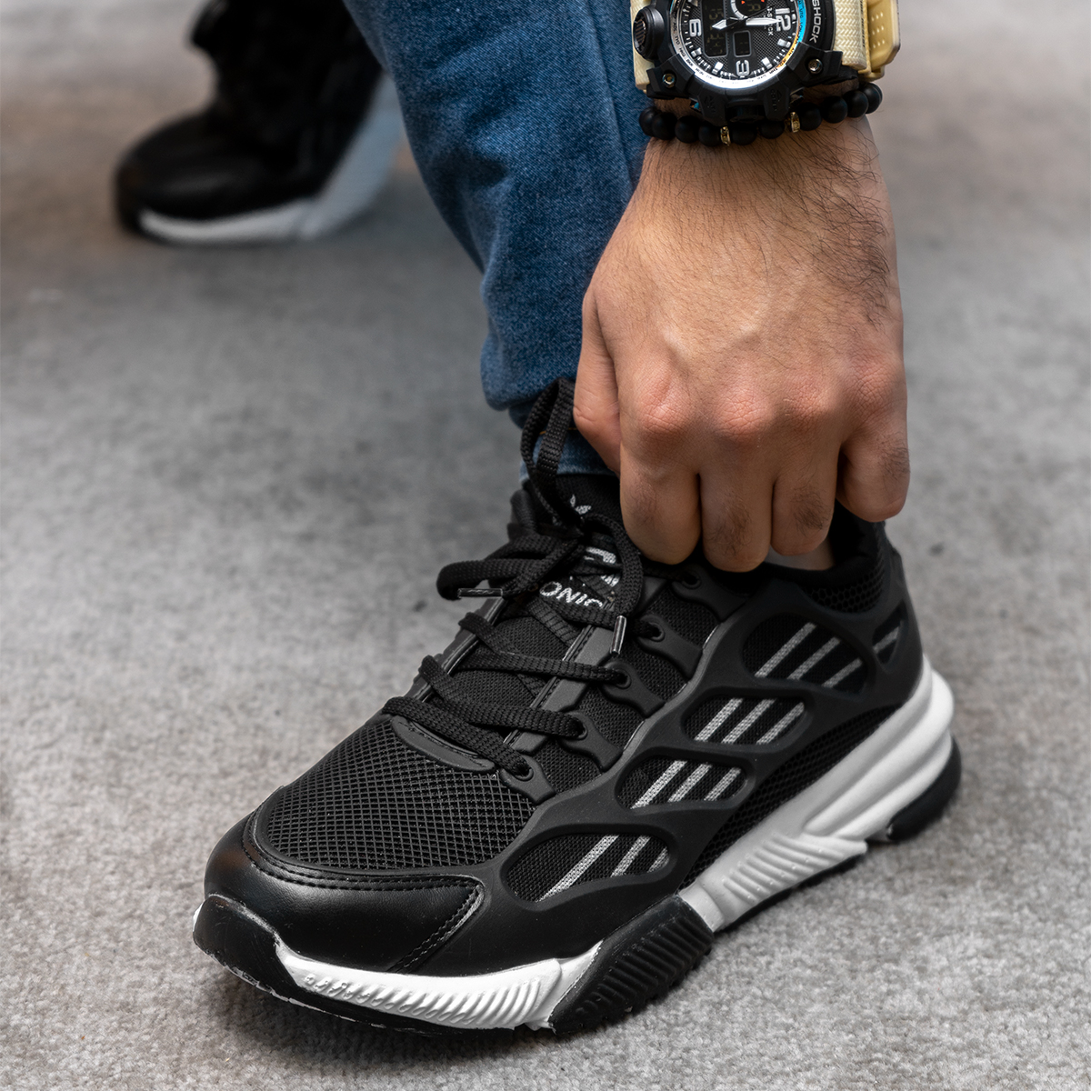 کفش ورزشی مردانه مشکی مدل Karvand