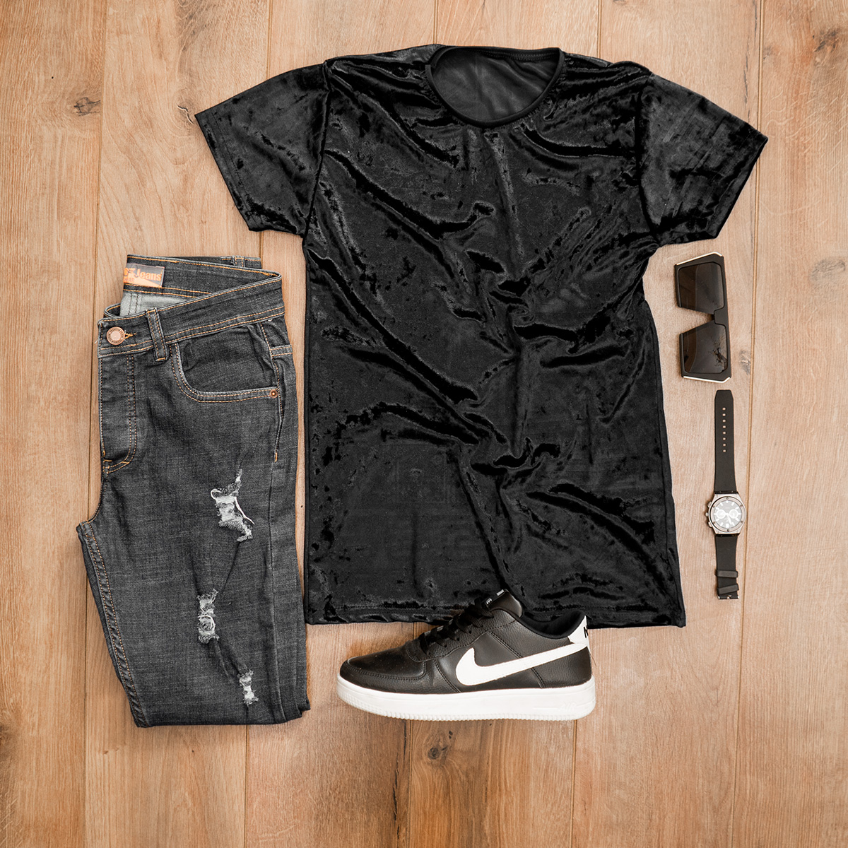 تیشرت مخمل مشکی مردانه مدل kevin