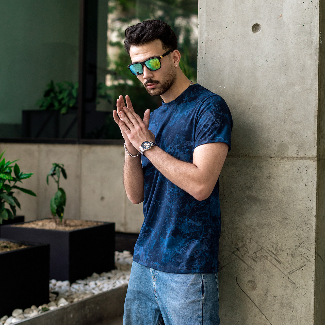 تیشرت مردانه سرمه ای آبرنگی مدل 61