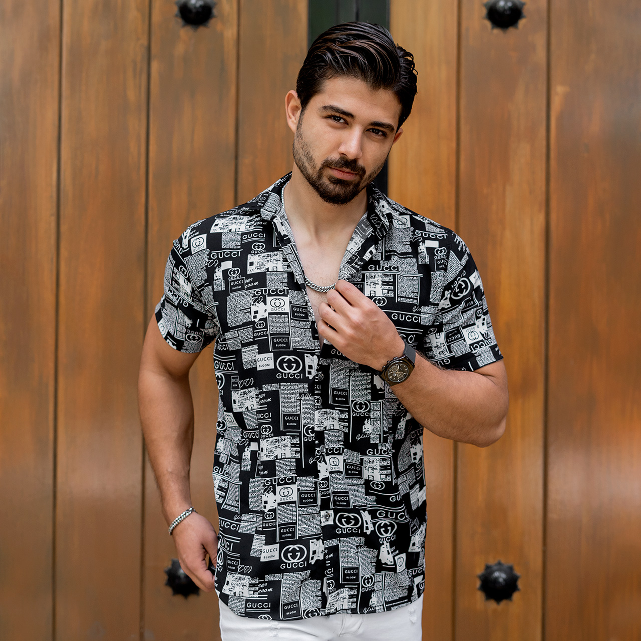 پیراهن هاوایی طرح نوشته مشکی مردانه مدل Gucci