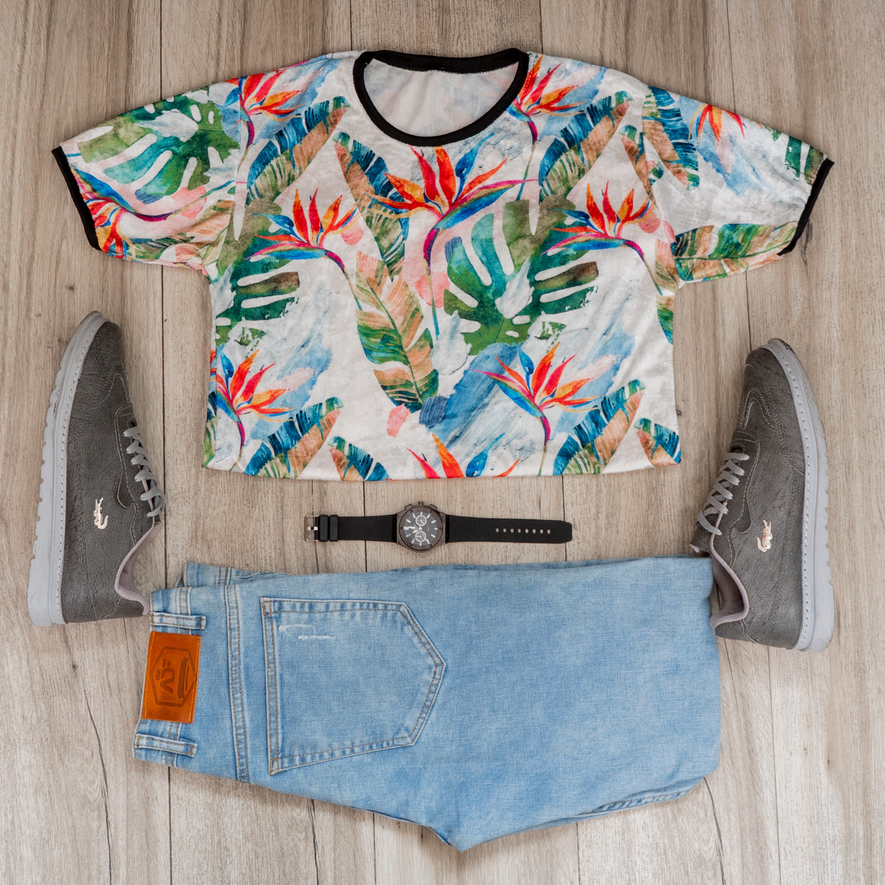 تیشرت مخمل مردانه طرح هاوایی مدل Yara