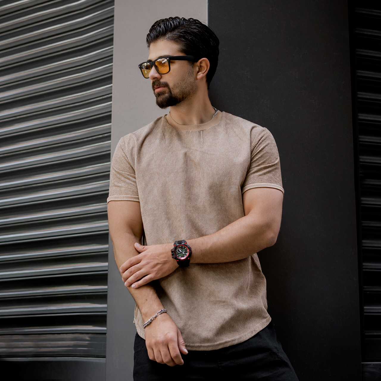 تیشرت مخمل کبریتی کرم مردانه مدل Farshid