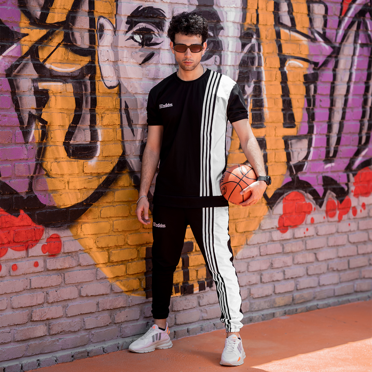 ست تیشرت شلوارآدیداس دورنگ سفید مشکی مردانه مدل b.s