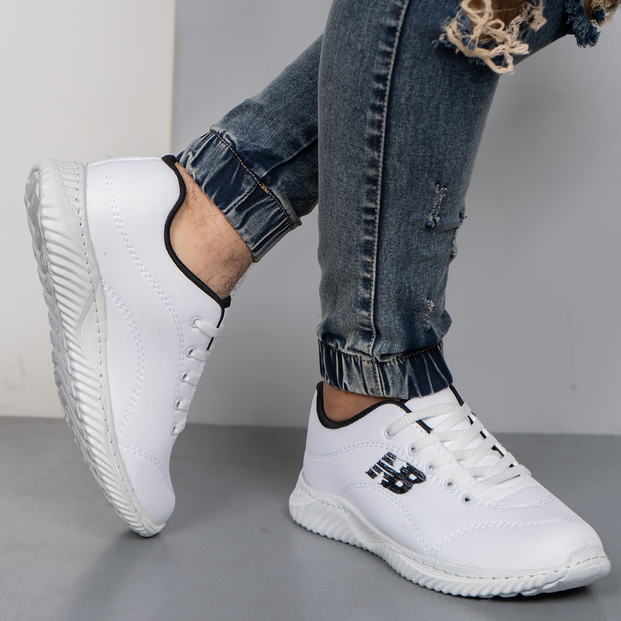 کفش ورزشی مردانه سفید (T) مدل NB