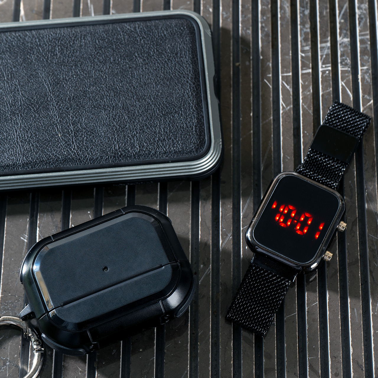 ساعت LED مشکی مدل K99