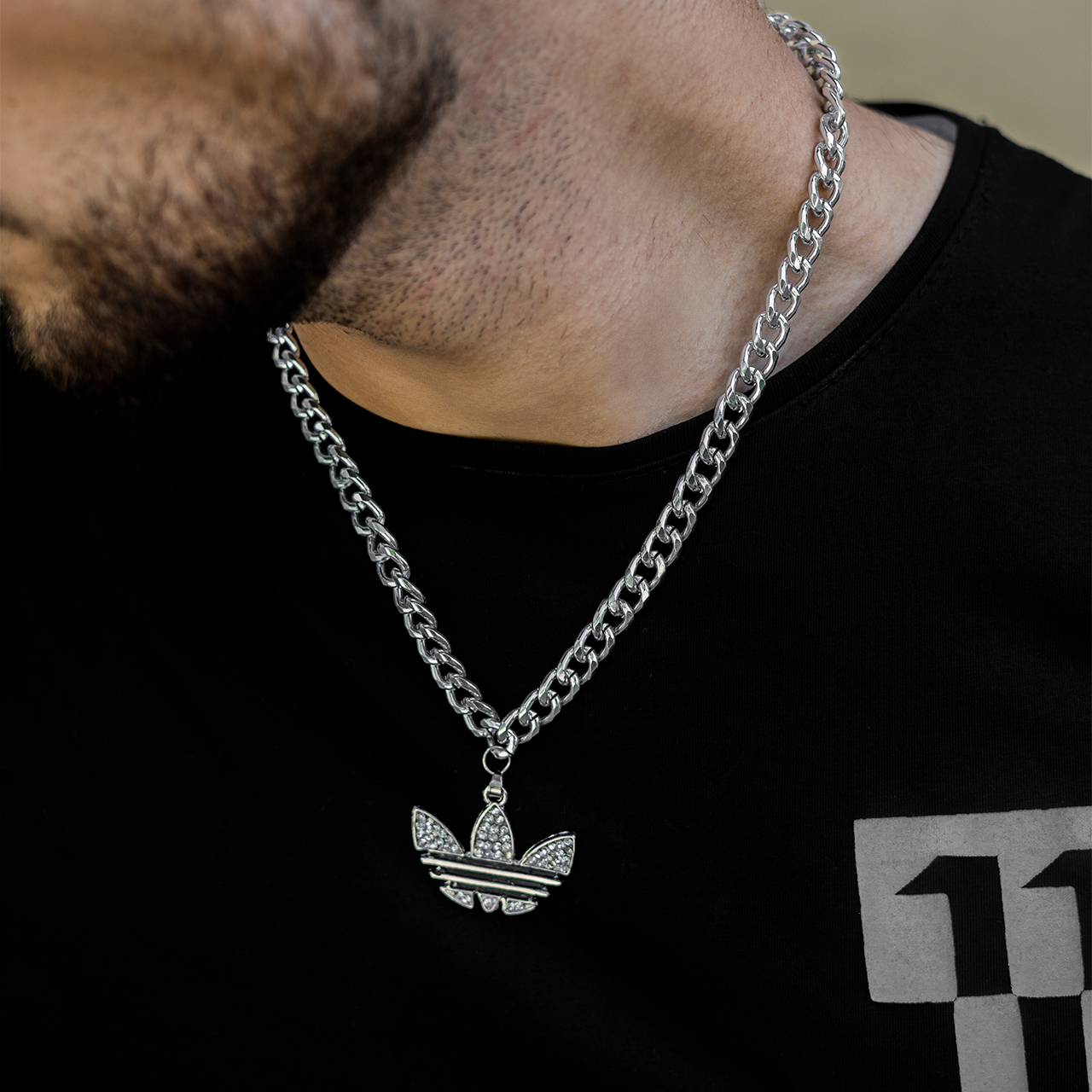 گردنبند آویز دار آدیداس نقره ای مردانه مدل A40