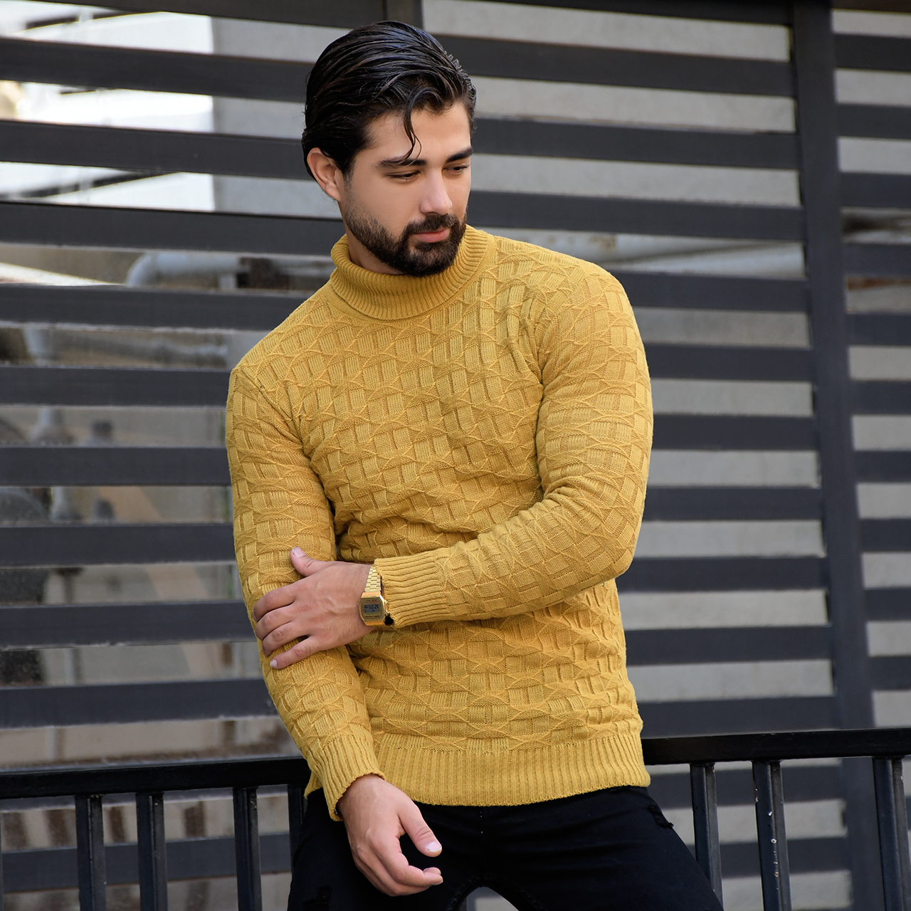 پلیور یقه اسکی خردلی طرح لوزی مردانه مدلG10