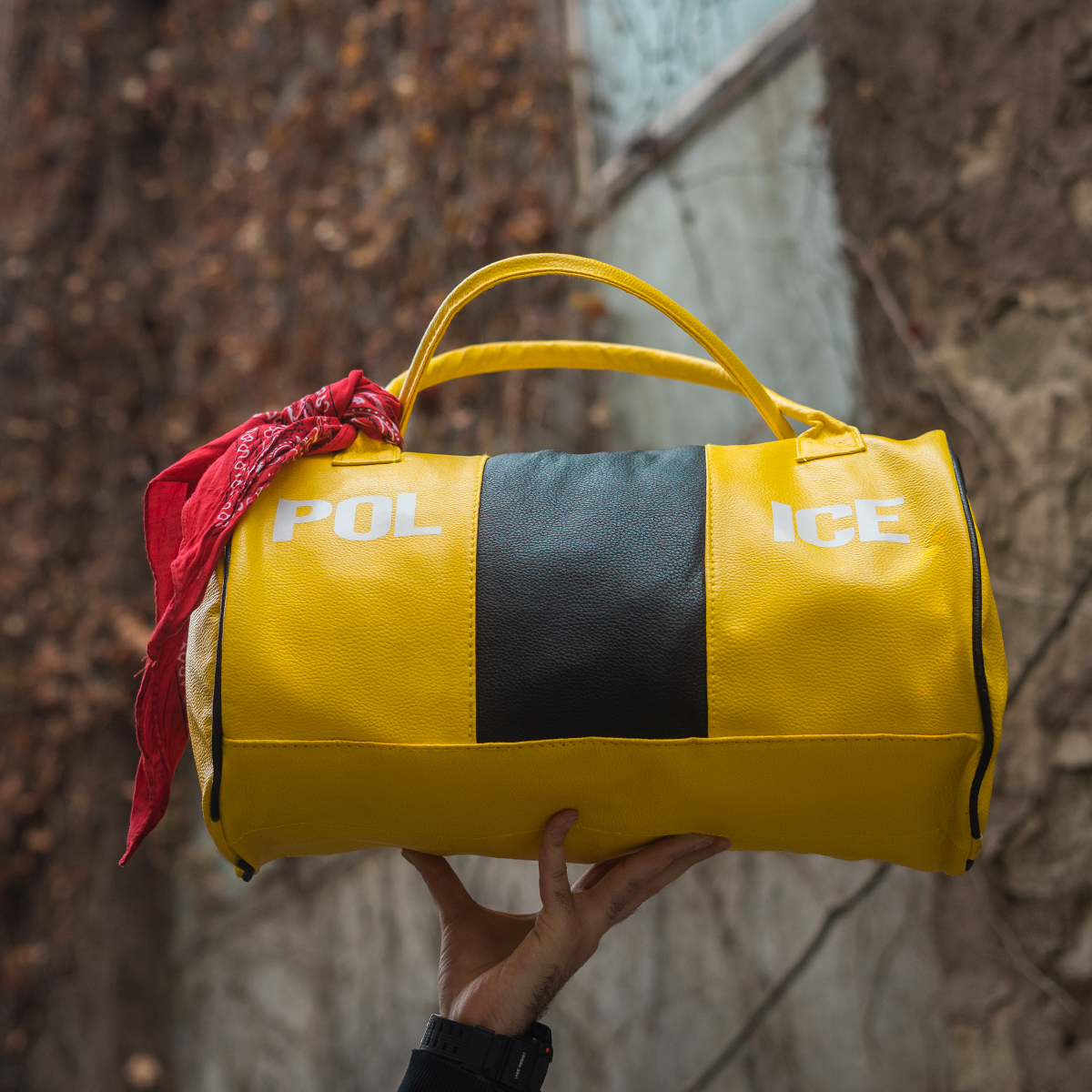 ساک ورزشی زرد مشکی مدل Police