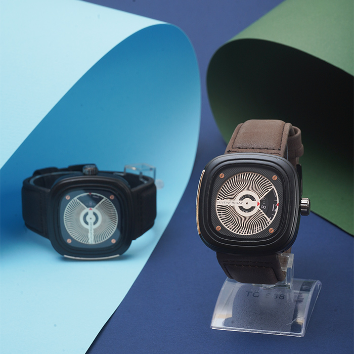 ساعت sevenfriday مشکی مدل Wave
