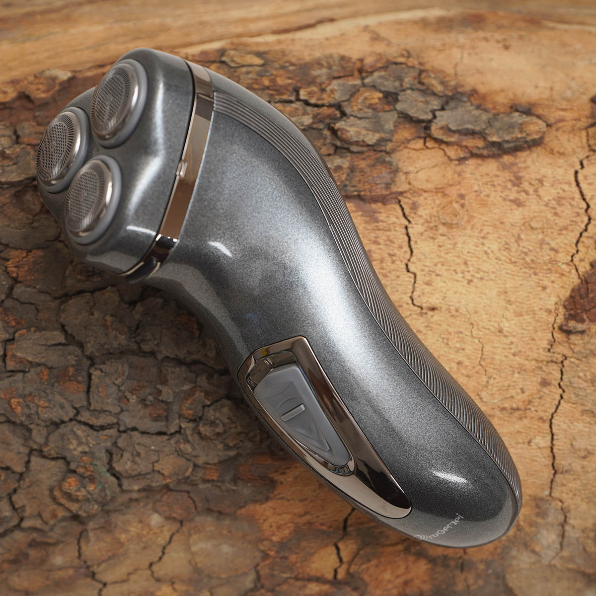 ماشین اصلاح سه تیغ مدل GM-7500