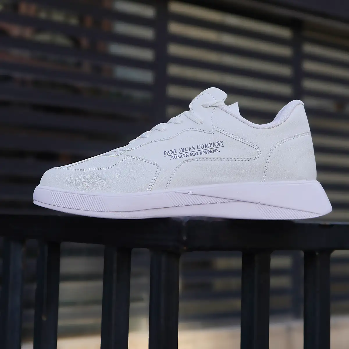 کفش تخت سفید مردانه مدل Anatomic