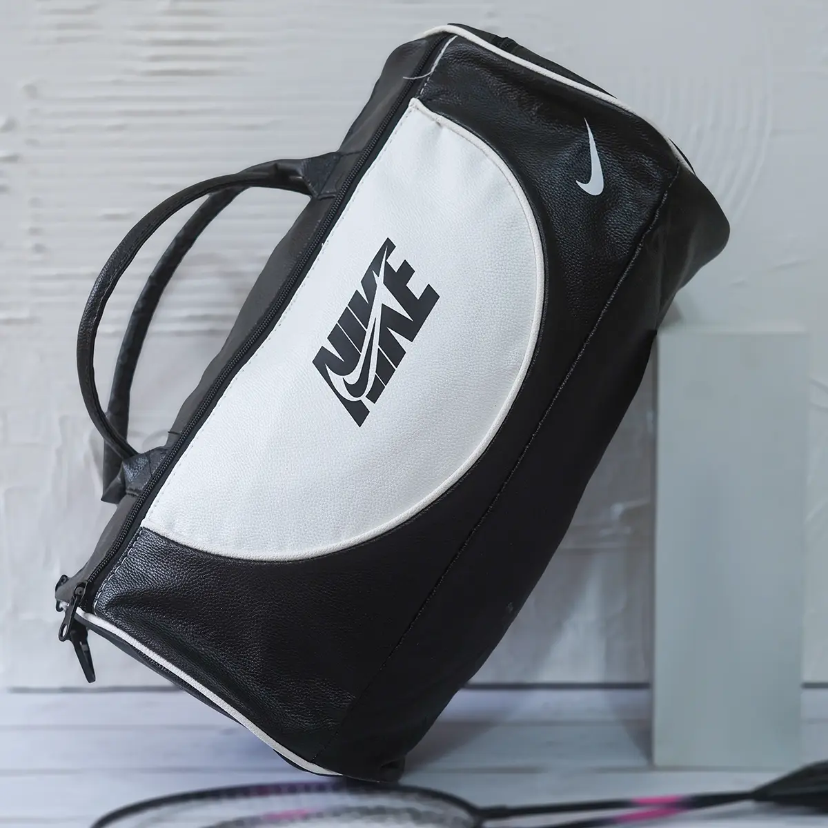 کیف ورزشی Nike مشکی سفید مدل N32