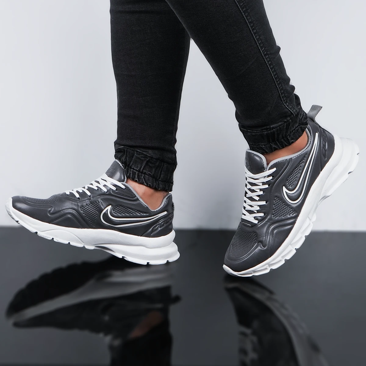 کفش ورزشی نایک طوسی مدل Arona