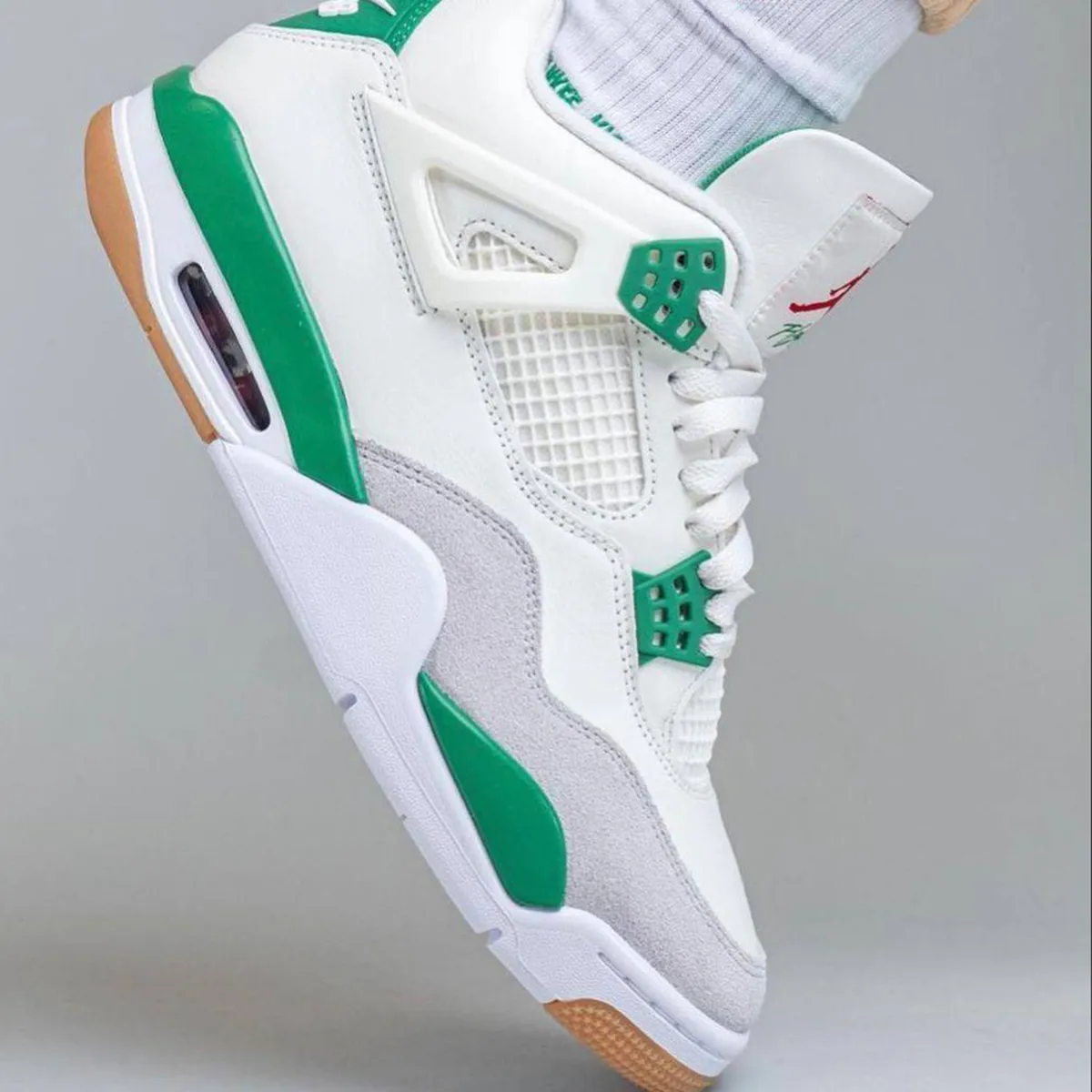 کفش ورزشی مردانه سفید سبز مدل jordan 4