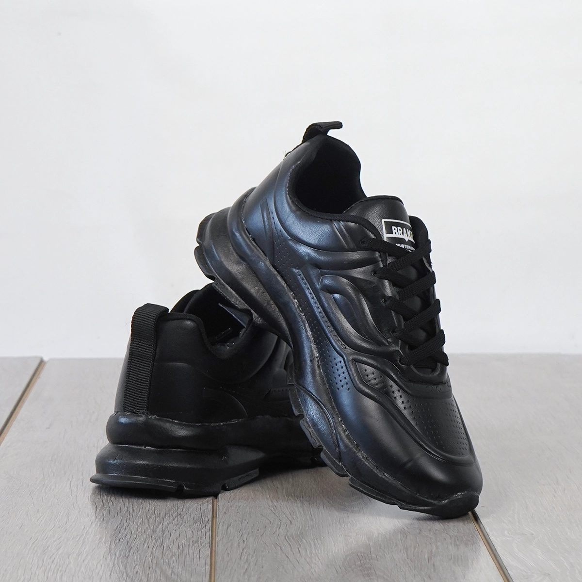 کفش ورزشی مردانه مشکی مدل B708