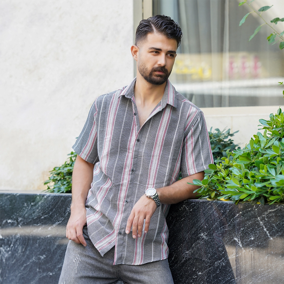 پیراهن راه راه طوسی قرمزطرح کنفی مردانه مدل Dara