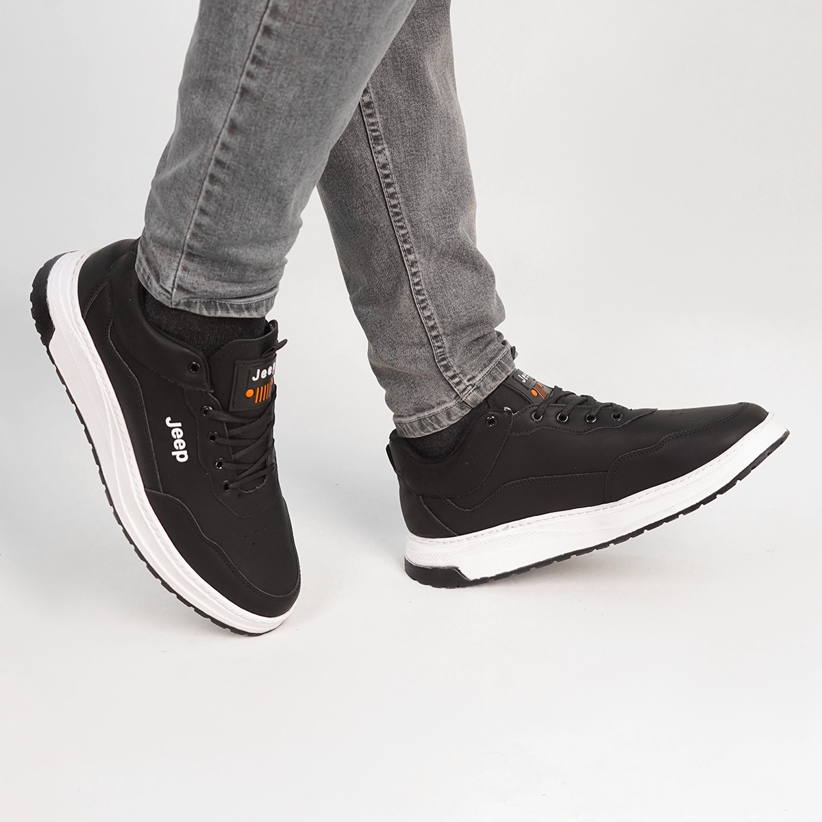 کفش اسپرت مردانه مشکی مدل jeep