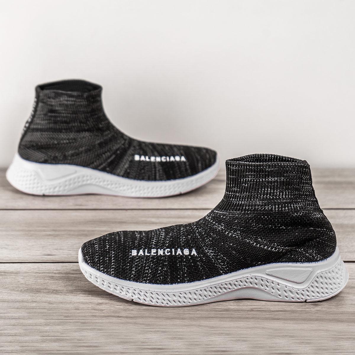 کفش ورزشی Balenciagaمردانه مشکی مدل Lonix